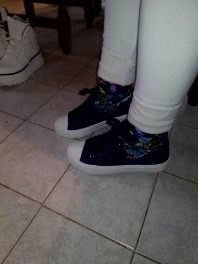 [33 OFF] Fashion Stitching And Lacing Design Women's Canvas Shoes